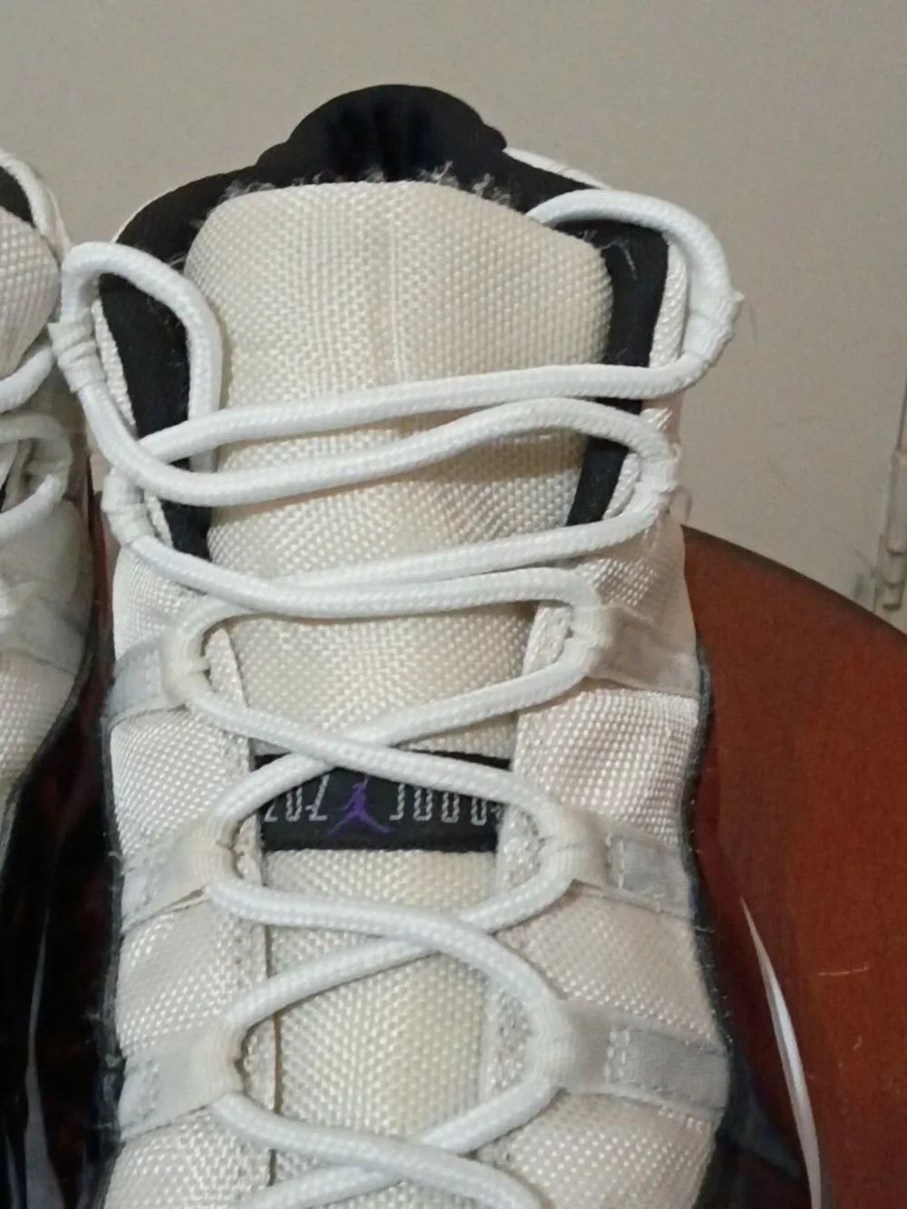 Air Jordan 11 Retro “Concord” Sneakers Men’s Size 12 Black / White 136046-110